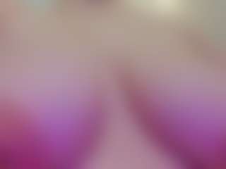 juliana-bigboobsのライブセックスチャットショー