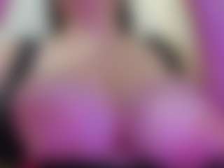 juliana-bigboobs's Live Sex Cam Show