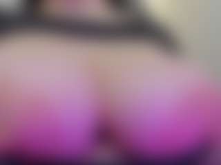 juliana-bigboobs's Live Sex Cam Show