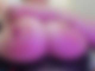 juliana-bigboobs MILF webcam performer live streaming