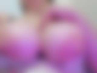juliana-bigboobs MILF webcam performer live streaming