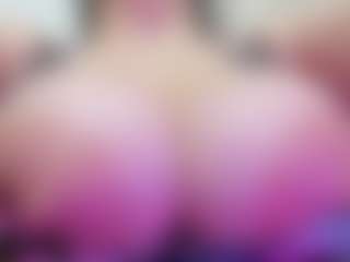 juliana-bigboobs's Live Sex Cam Show