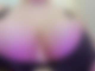 juliana-bigboobs's Live Sex Cam Show
