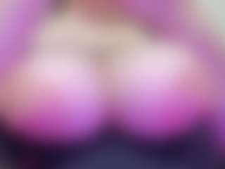 juliana-bigboobs's Live Sex Cam Show