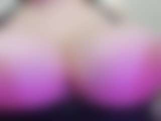 Live cam show with juliana-bigboobs - Moaning on Camsoda