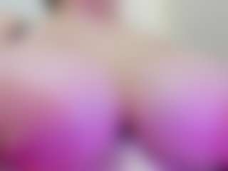 juliana-bigboobs MILF webcam performer live streaming