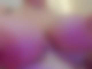 juliana-bigboobs's Live Sex Cam Show