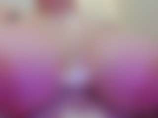 juliana-bigboobs's Live Sex Cam Show