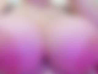 juliana-bigboobs's Live Sex Cam Show