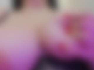Live cam show with juliana-bigboobs - Curvy MILF on TottyGirls