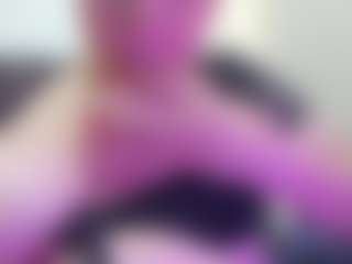juliana-bigboobs's Live Sex Cam Show