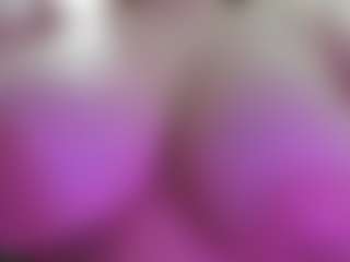 Live cam show with juliana-bigboobs - Shaved on Camsoda