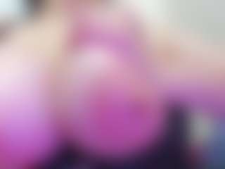 juliana-bigboobs's Live Sex Cam Show