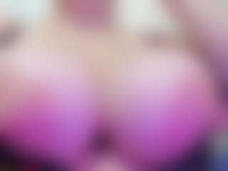 juliana-bigboobs's Live Sex Cam Show