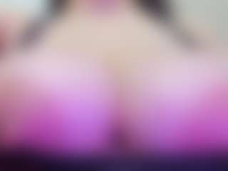 juliana-bigboobs's Live Sex Cam Show