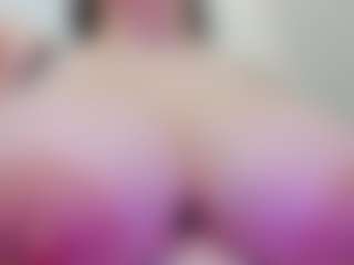 juliana-bigboobs's Live Sex Cam Show