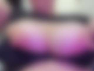 juliana-bigboobs's Live Sex Cam Show