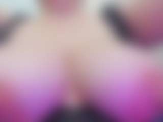 juliana-bigboobs's Live Sex Cam Show