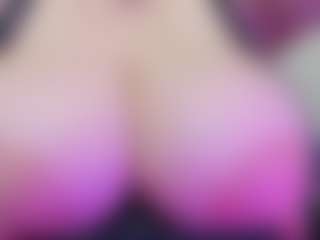 Live cam show with juliana-bigboobs - Fingering on Milfs Live