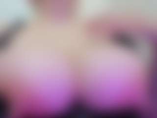 Live cam show with juliana-bigboobs - Moaning on Camsoda