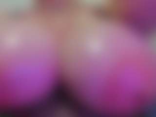 Live cam show with juliana-bigboobs - Amateur Mature on nudelive.tv