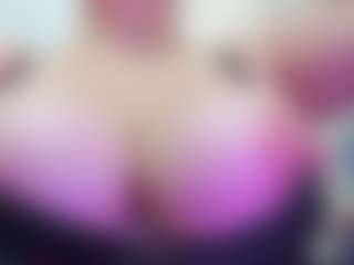 juliana-bigboobs's Live Sex Cam Show