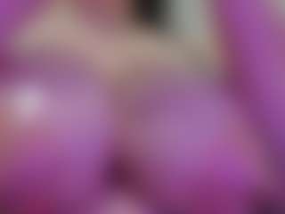 juliana-bigboobs's Live Sex Cam Show