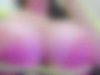 Live cam show with juliana-bigboobs - Mature on Hubzter Live