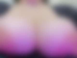 juliana-bigboobs's Live Sex Cam Show