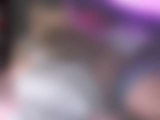 Live cam show with blondiewithanass - Oil on xDating