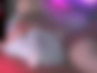 Live cam show with blondiewithanass - Small Ass on Uber Horny