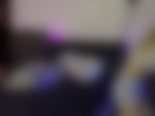 Live cam show with blondiewithanass - Green Eyes on dasdasdadada.com