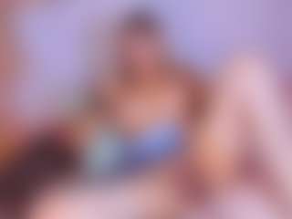 Live cam show with ISA - Brown Eyes Brown Hair on CSO-WL
