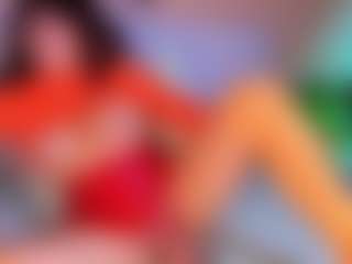 Live cam show with ISA - Brown Hair MILF on intimatelivegirls.com