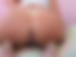 Live cam show with Squirt Angel - Fuck Machine on Camsoda