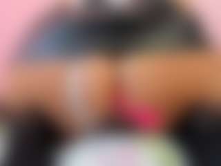 Live cam show with Squirt Angel - Spank on sexylivex.com