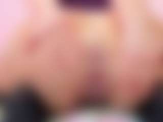 Live-Cam-Show mit Squirt Angel - Bikini auf Camsoda