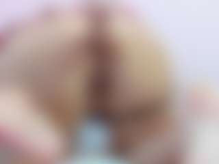 Live cam show with Squirt Angel - Anal Curvy on liverealitysex.com