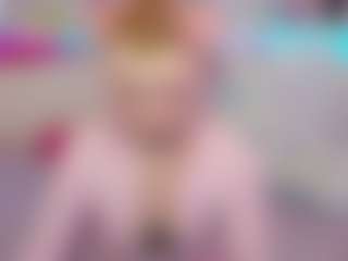 Live cam show with squeezypeach - Role Play on Camsoda
