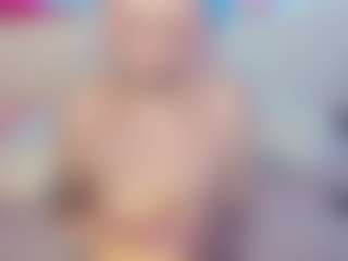 Live cam show with squeezypeach - Gagging on live18s.com