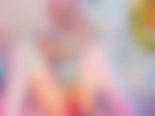 Live cam show with squeezypeach - Tight on Dolls Live