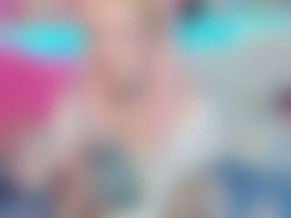 Live cam show with squeezypeach - Blue Eyes on Hubzter Live