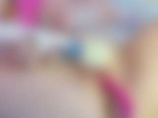 squeezypeach's Live Sex Cam Show