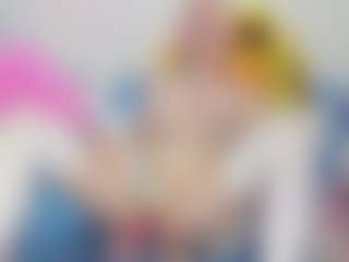 Live cam show with squeezypeach - Wet on Camming Site