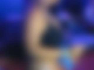 Live cam show with Ms Butterworths - Shaved Pussy on Camsoda