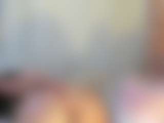 Live cam show with Martina Rossi - Bedroom on thefappeningchat.com