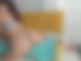 Live cam show with Martina Rossi - Natural on madthumbs