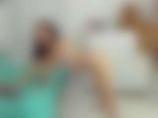 Live cam show with Martina Rossi - MILF Teen (18+) on Camiplay Live