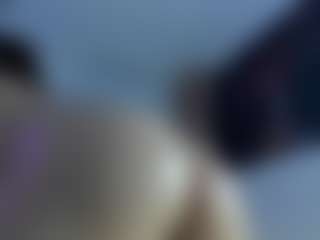 Live cam show with Martina Rossi - Petite MILF on Camsoda