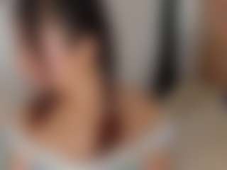 Live cam show with Martina Rossi - Petite MILF on Latina Girls